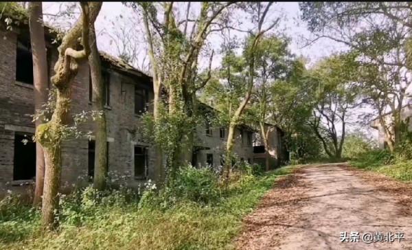 重慶江津區晉江夏壩鎮晉江機械廠，上萬人的軍工企業主要生產大炮