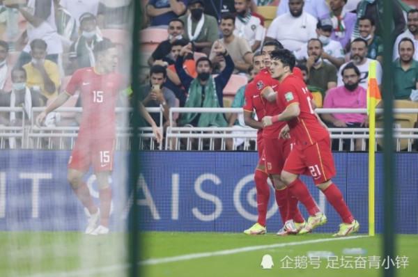 明明可以2-1取勝，但是國足選了0比2，李鐵就是這麼霸氣