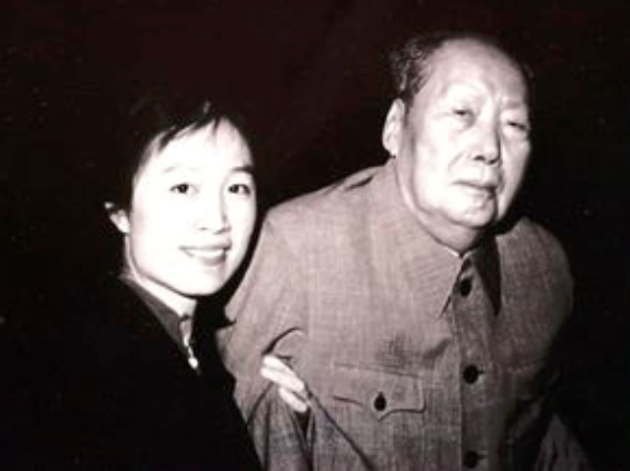 她是毛主席的舞伴,多年後成主席的護士,曾說:主席晚年並不幸福 她是毛主席的舞伴,多年後成主席的護士,曾說:主席晚年並不幸福
