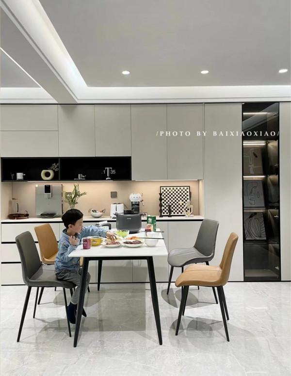 業主花30W裝出來的家，卻被吐槽像“出租屋”，她卻覺得挺好