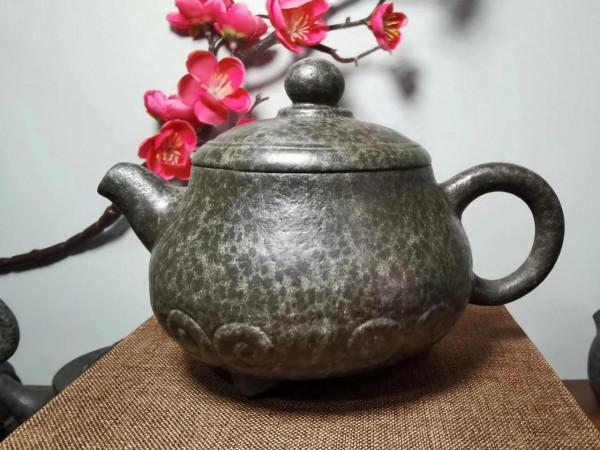 品鑑：冰磧岩石茶壺—如意壺