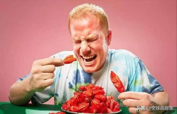 40個顛覆認知的吉尼斯記錄,男子把飛機當飯吃,用玻璃碎片洗臉 40個顛覆認知的吉尼斯記錄,男子把飛機當飯吃,用玻璃碎片洗臉