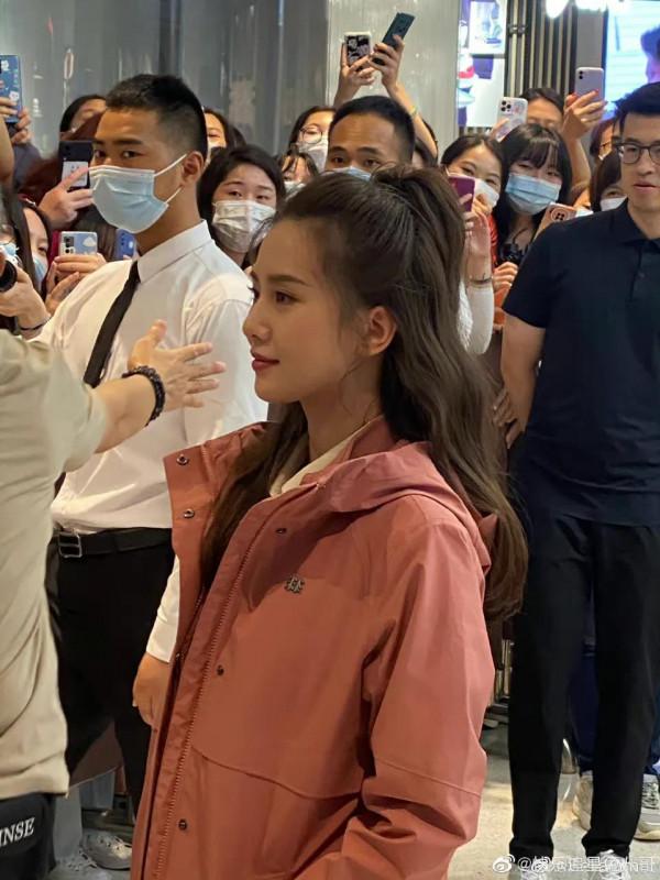 這才是真正的劉詩詩吧