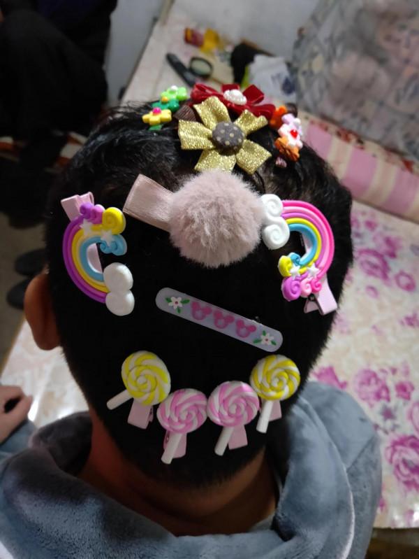 天啊，我抗起了全家人的重量，明天開始用雞蛋減肥法了