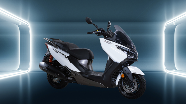 光陽新款250亮相，動力有所增加，但車友說“外觀太醜了”