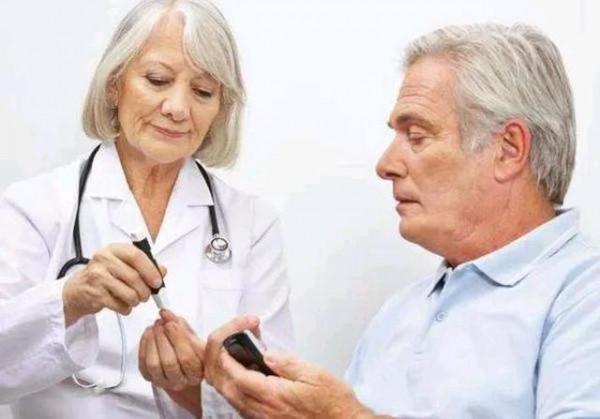 過年吃堅果要注意，這種堅果或會摧毀你的胰島，平時要少吃