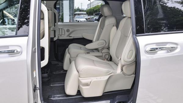 豐田賽那上市，買哪款最划算？