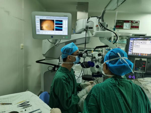 常年飲料當水喝,23歲女孩併發“糖網”視物不清只剩眼前指數的視力 常年飲料當水喝,23歲女孩併發“糖網”視物不清只剩眼前指數的視力