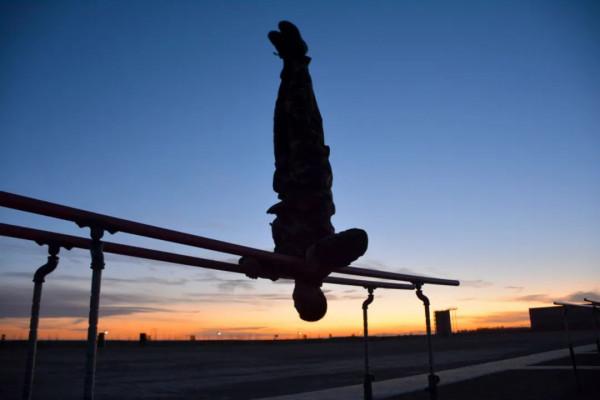 熄燈號丨軍旅路上的四季更迭 熄燈號丨軍旅路上的四季更迭