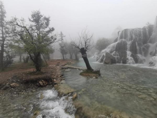 人間仙境——玉龍雪山之藍月谷
