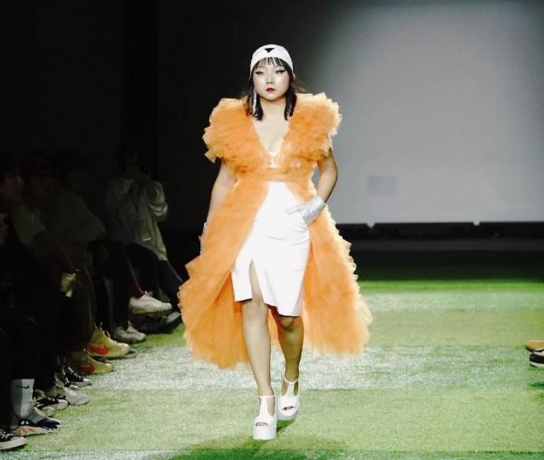 120斤代言寶格麗,一身肥肉最愛穿吊帶,辣目洋子憑什麼? 120斤代言寶格麗,一身肥肉最愛穿吊帶,辣目洋子憑什麼?