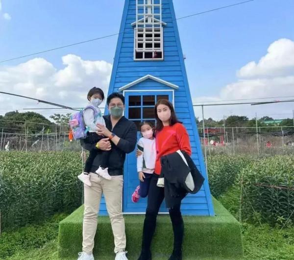 明星曬全家福：森碟比爸爸田亮高，張紀中像爺爺，胡杏兒最接地氣