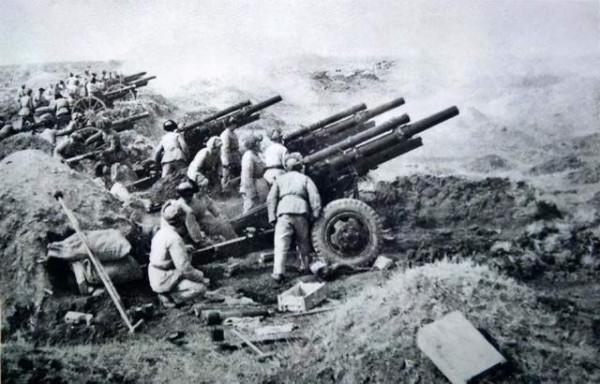 授勳結束，臺下還有一個人，周總理忙上前詢問，答：沒念我的名字