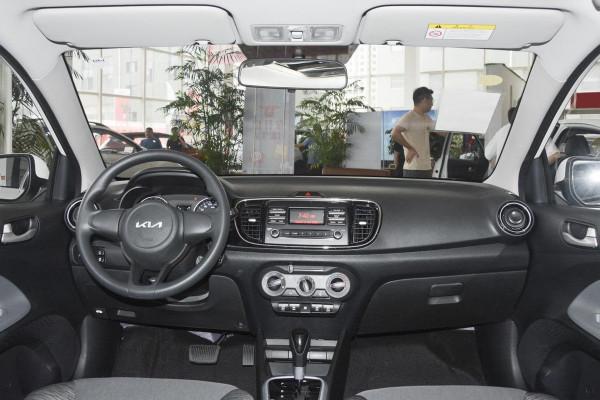 價格便宜油耗低，合資三廂自動擋，遮風擋雨又實用，實拍起亞煥馳