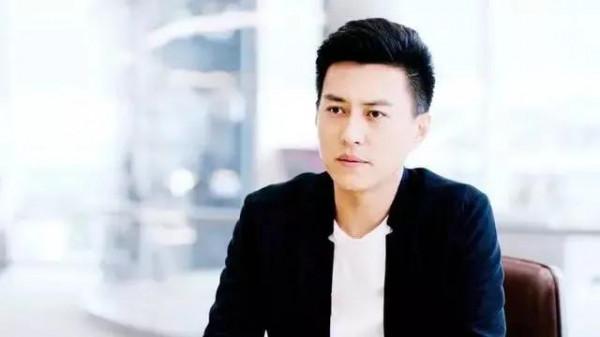 劉學義《夜色暗湧時》上演霸道總裁,還是不如在三界對味 劉學義《夜色暗湧時》上演霸道總裁,還是不如在三界對味