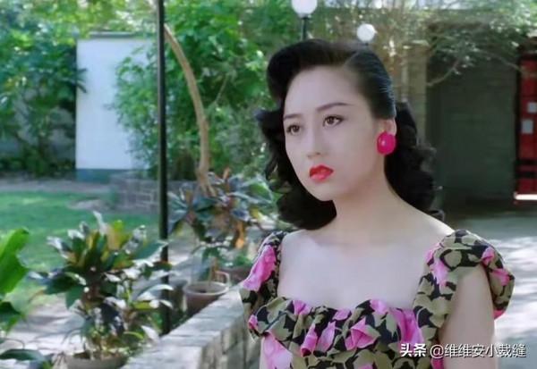 利智年輕時有多時髦?30年前的傘裙穿搭,時尚又洋氣,美得不像話 利智年輕時有多時髦?30年前的傘裙穿搭,時尚又洋氣,美得不像話