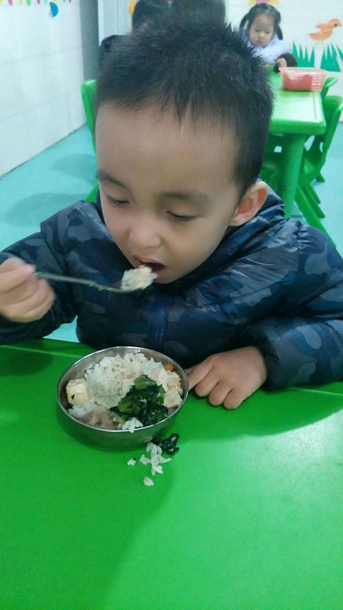 剛剛開學教師就崩潰了,工作11小時不止,教師只能放棄自己孩子嗎 剛剛開學教師就崩潰了,工作11小時不止,教師只能放棄自己孩子嗎