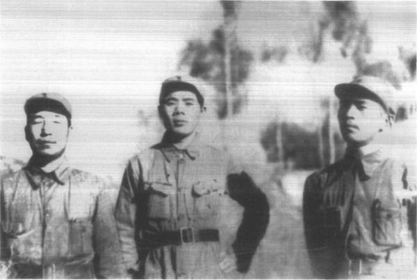 農婦為救300戰士冰河產子，司令苦尋恩人44年，她卻不敢相認