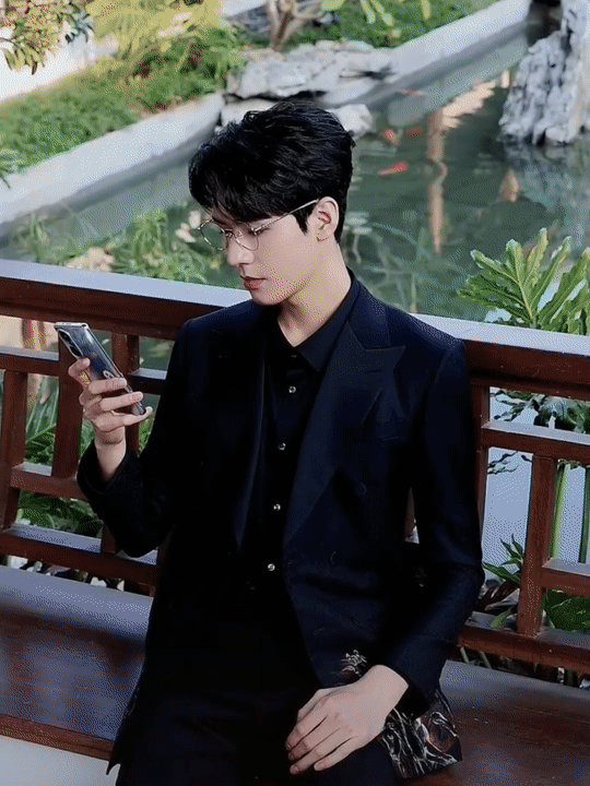 男明星眼鏡殺，有的斯文，有的書生，有的雅痞，你中意誰？