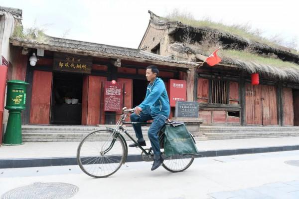 黨的根基、血脈、力量在人民,萬里紅色郵路作證! 黨的根基、血脈、力量在人民,萬里紅色郵路作證!