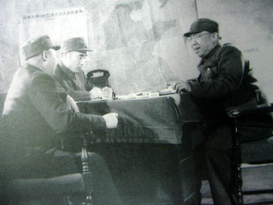 東北野戰軍原本有3位副司令，為何改編為四野後，一個都不剩了？