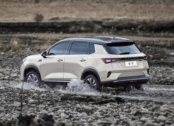 10萬元內也能買到精品SUV,五菱星辰售價才6.98萬元起 10萬元內也能買到精品SUV,五菱星辰售價才6.98萬元起