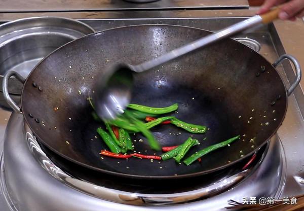 香麻雞怎麼做才好吃，原來調製料汁是關鍵，廚師長分享秘製配方