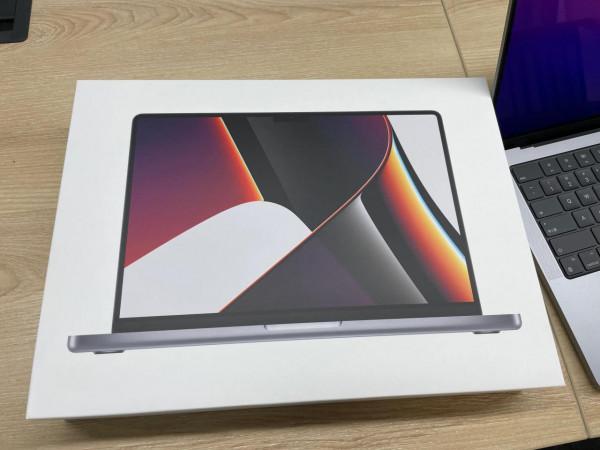 MacBook Pro 14開箱欣賞