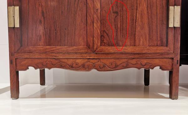 濃妝淡抹總相宜，黃花梨方角櫃上別樣風景