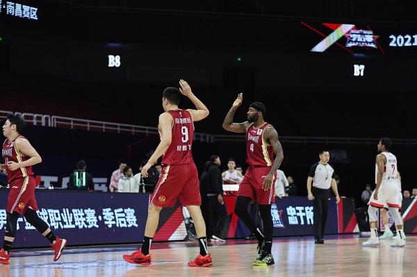 山西男籃贏球離不開他!211CM高塔轟17+9,兢兢業業成隊史得分王 山西男籃贏球離不開他!211CM高塔轟17+9,兢兢業業成隊史得分王