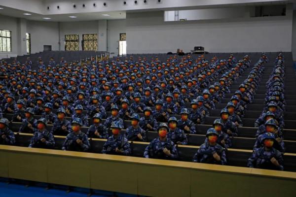 吳京和志願軍老兵，來了