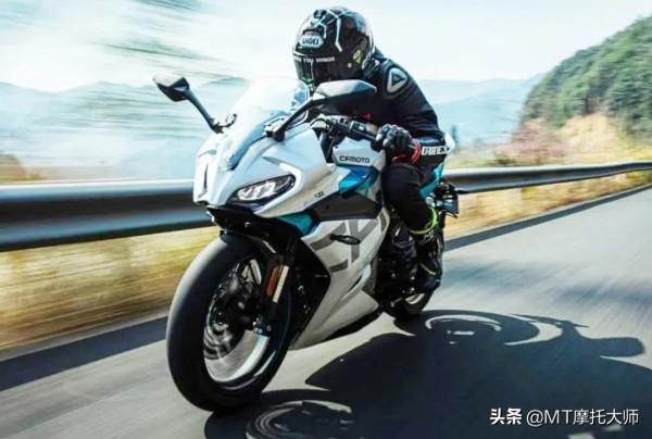 預算2萬,盤點3款熱門仿賽摩托車:全部標配ABS,有1款還是單搖臂 預算2萬,盤點3款熱門仿賽摩托車:全部標配ABS,有1款還是單搖臂