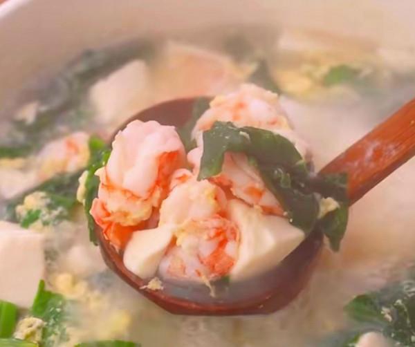 中午一菜一湯，有葷有素，做法簡單，減肥的閨蜜直給我豎大拇哥