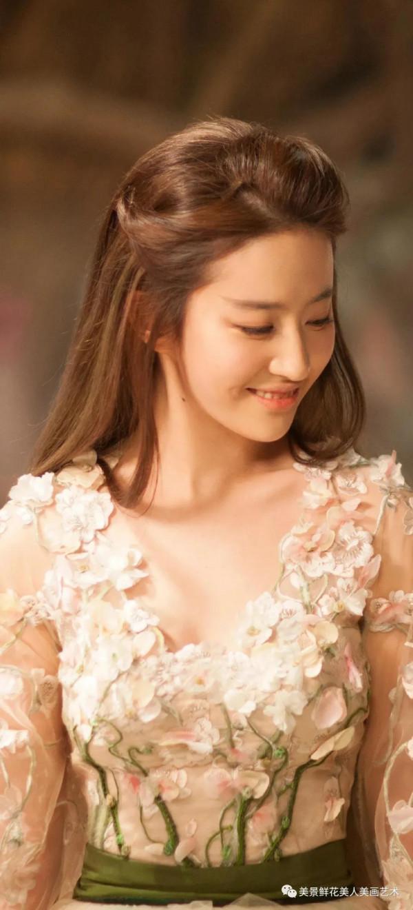 美若天仙劉亦菲，還是神仙姐姐漂亮