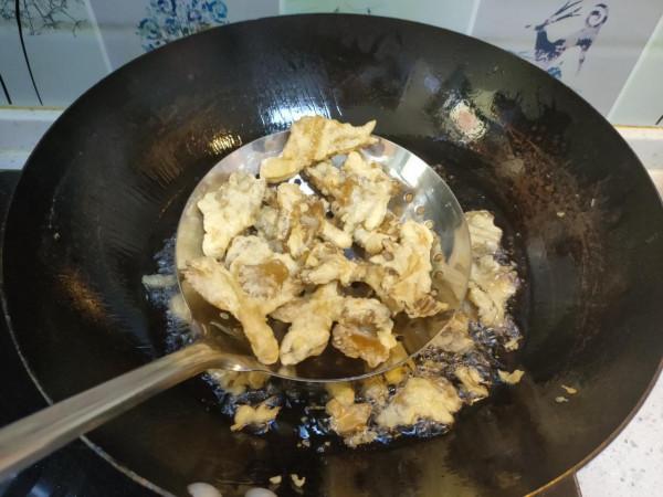 餐館裡“最髒”的一道菜，酥脆可口、越吃越香，很多人都愛吃