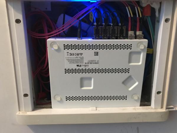 能拿諾貝爾獎:只要這樣做,你的弱電箱裝置就不會過熱 能拿諾貝爾獎:只要這樣做,你的弱電箱裝置就不會過熱