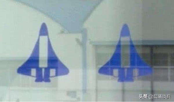 成飛機場上出現的“菱形機翼”軍機,到底是個啥? 成飛機場上出現的“菱形機翼”軍機,到底是個啥?