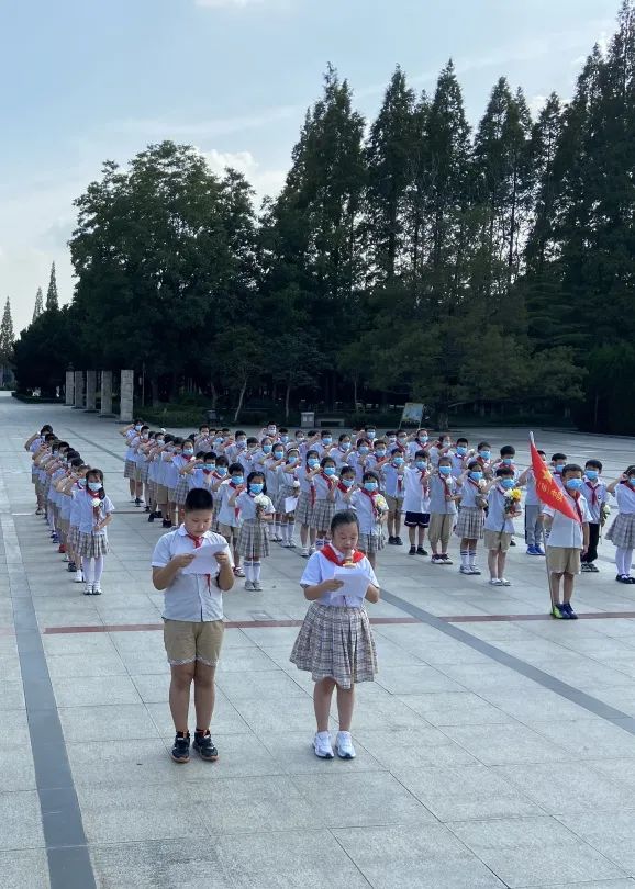 賡續精神血脈 傳承紅色基因——淮師二附小少先大隊舉行主題尋訪活動