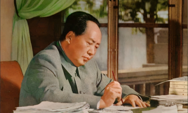 1950年，毛主席在中南海接見宋任窮，毛主席：陳昌妻女過得如何？