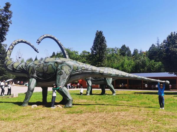 親子旅行-看,好多恐龍蛋呀 親子旅行-看,好多恐龍蛋呀