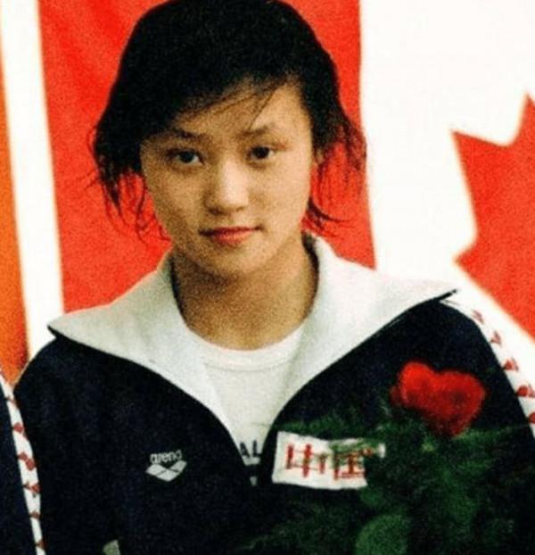 跳水女皇高敏：18歲奪奧運金牌，22歲卻巔峰退役，二婚老公是教授