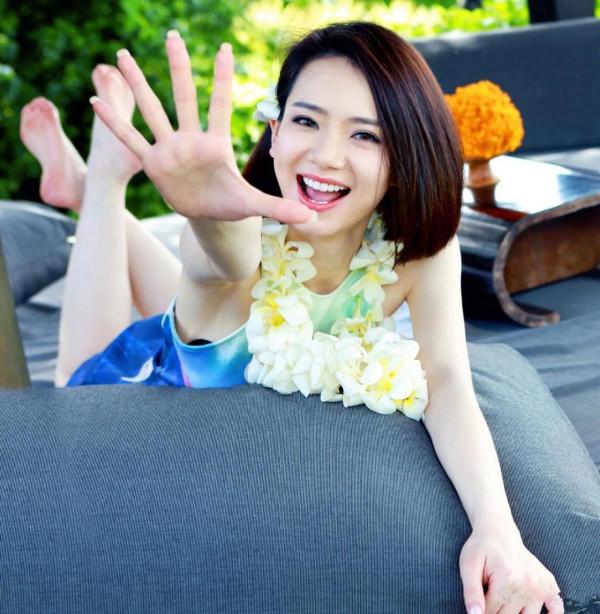 女神戚薇驚豔時光寫真集