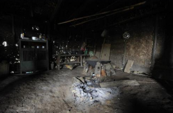 2014年廣西一男孩無依無靠，靠挖野菜為生，獲愛心捐款500萬