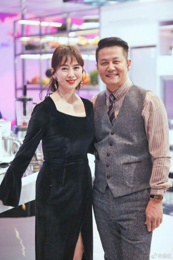 51歲翁虹保養還宛如少女，氣質不減當年，不扮嫩很真實