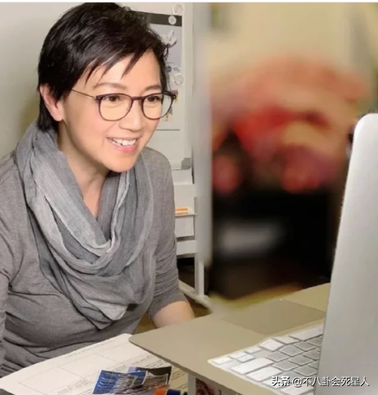 10位香港藝人移居國外現狀:孩子生病看不起,碩士生去餐廳當跑腿 10位香港藝人移居國外現狀:孩子生病看不起,碩士生去餐廳當跑腿