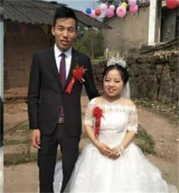 1.2米袖珍美女侯麗君，二婚嫁1.8米安徽帥小夥，準備要孩子