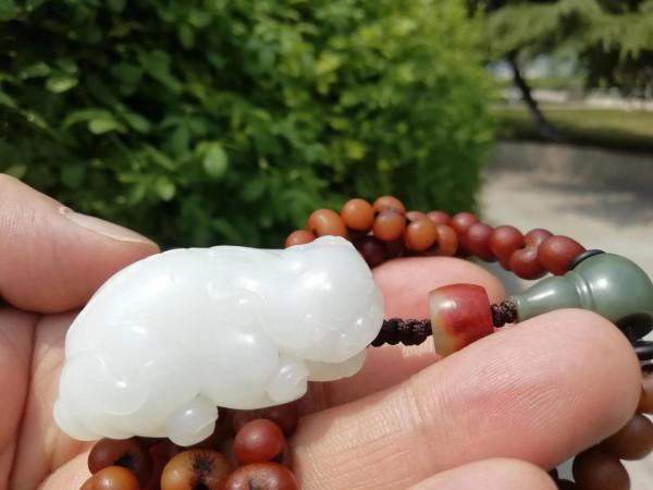 和田玉黑山料貔貅