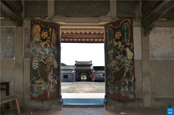 粵東有一座石寨古村落,牆寬4米的“城中城”,固若金湯名不虛傳 粵東有一座石寨古村落,牆寬4米的“城中城”,固若金湯名不虛傳