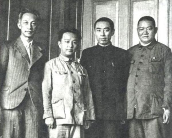 羅炳輝:從奴隸到將軍,重病中解放棗莊,49歲逝世十萬軍民送行 羅炳輝:從奴隸到將軍,重病中解放棗莊,49歲逝世十萬軍民送行