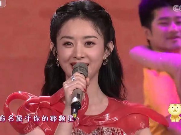 春晚大盤點：鄧超上頭了，趙麗穎有點慌，沈騰出場自帶笑點